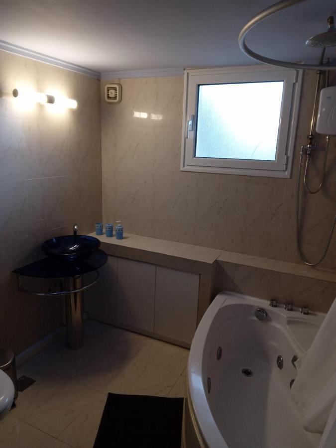 Bed and Breakfast Apollon And Artemis Paralia Avlidhos Екстер'єр фото